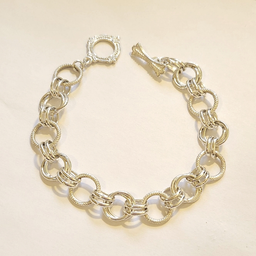Unique Silver Plated Textured Double Circle Linked Chain Bracelet 7 1/4"